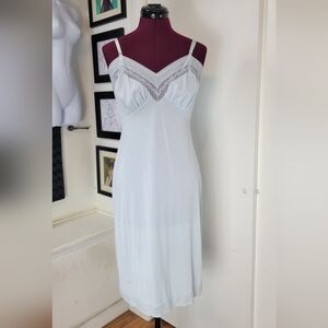 Hollywood Vassarette by Munsingwear ® Vintage 60's - 70's Slip Undergarment